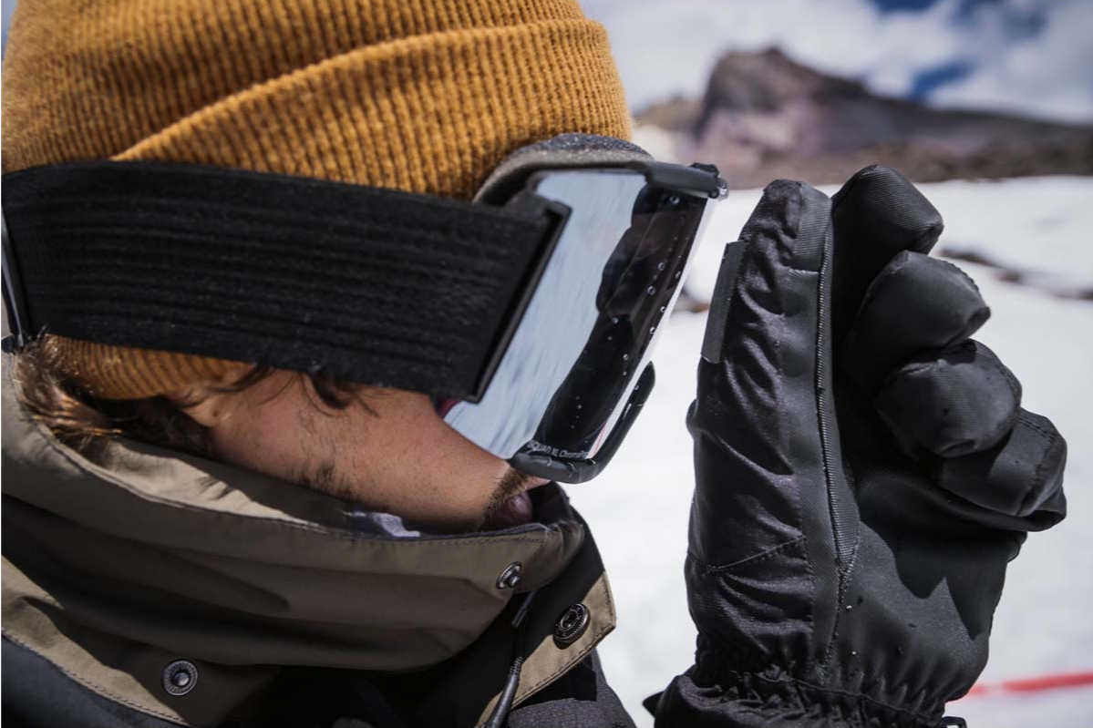 Titan Gore-Tex Glove Carbon