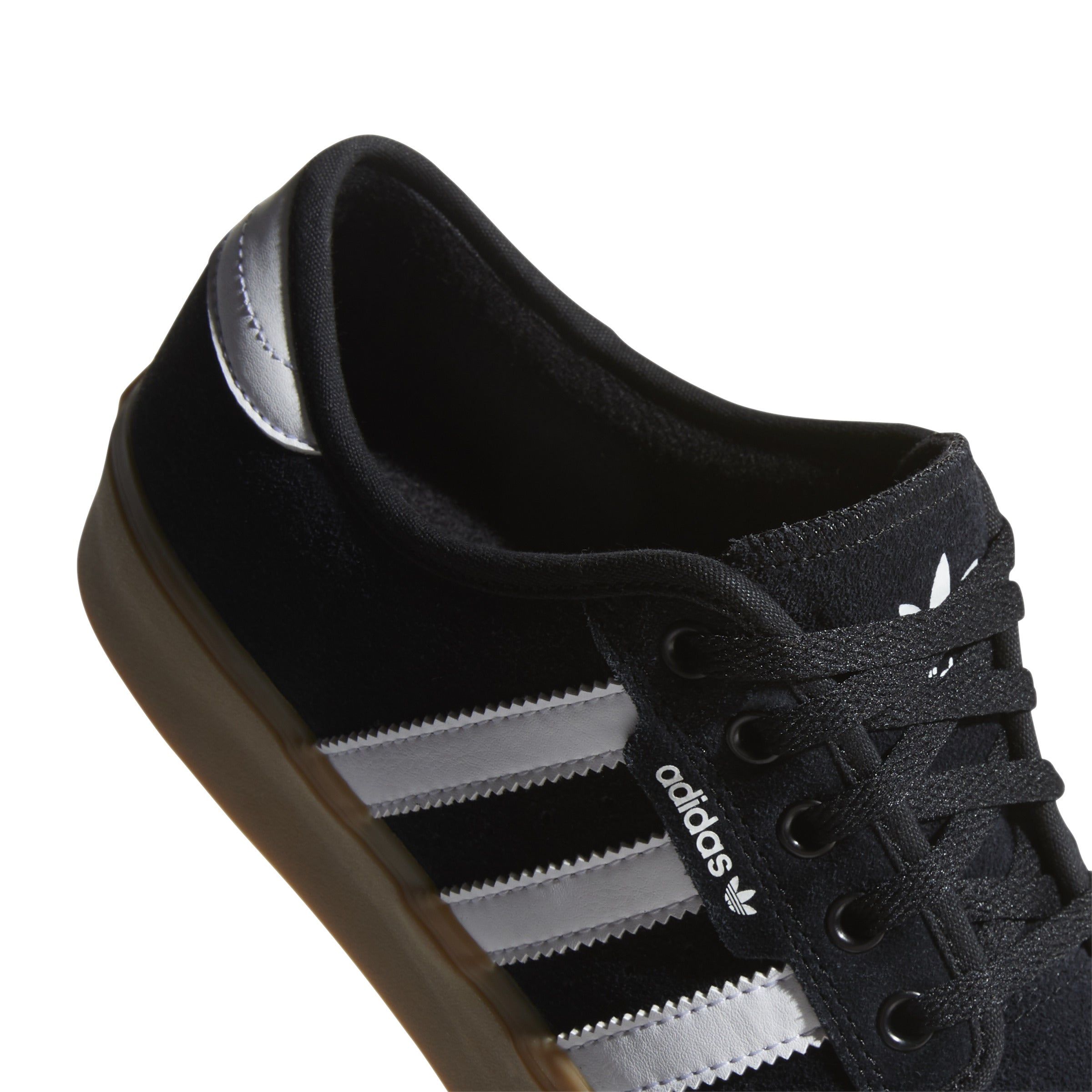 Seeley XT Core Black / Cloud White / Gum